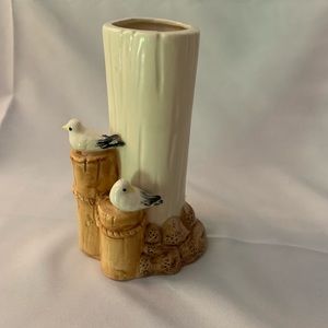 Seagulls on Wood Posts vase